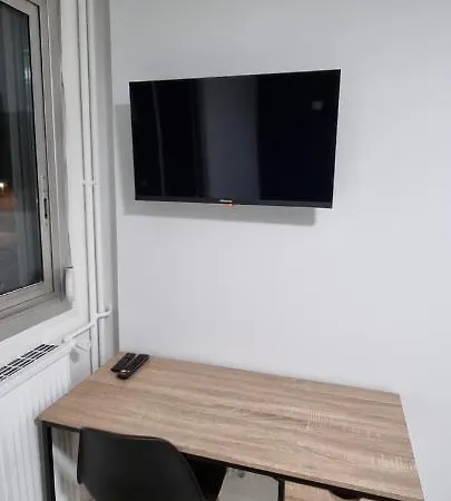 Avec Douche Privative Dans Partage - Metro - Wifi Апартаменты *